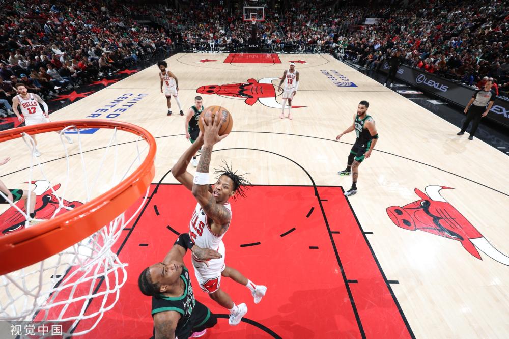 年轻球员完 年轻球员完