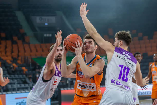 外征战的年 外征战的年